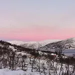Apartman Loghouse In Arctic Wonderland! Kvaloya