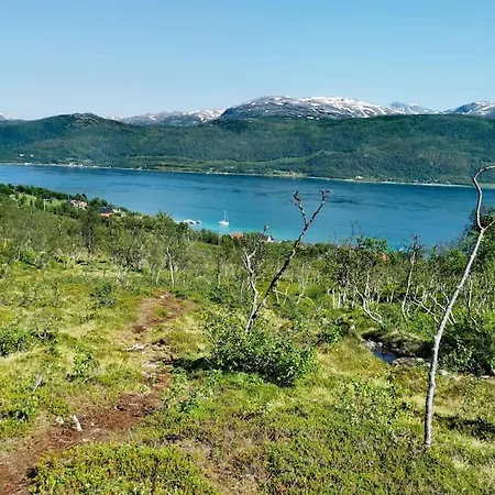 Loghouse In Arctic Wonderland! * Kvaloya