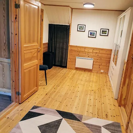 Loghouse In Arctic Wonderland! Apartman Kvaloya