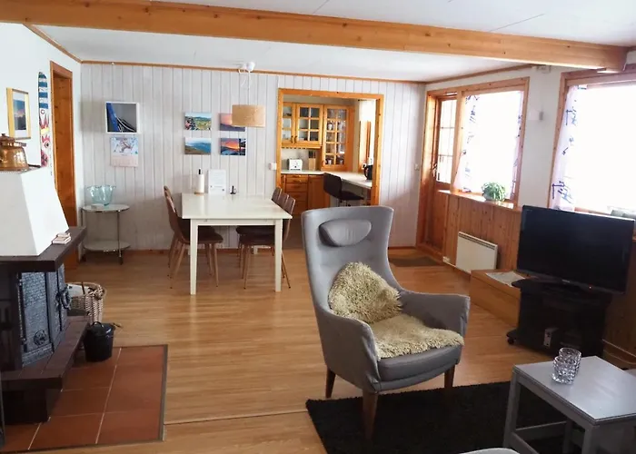 Loghouse In Arctic Wonderland! Appartamento Kvaloya