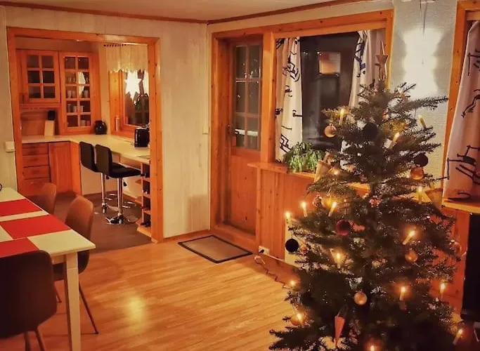 Loghouse In Arctic Wonderland! Kvaloya