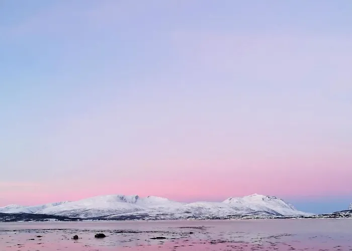 Loghouse In Arctic Wonderland!