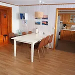 Loghouse In Arctic Wonderland! Апартаменты