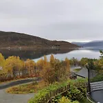 Апартаменты Loghouse In Arctic Wonderland! Kvaloya
