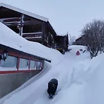Апартаменты Loghouse In Arctic Wonderland! *