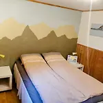 Апартаменты Loghouse In Arctic Wonderland! *